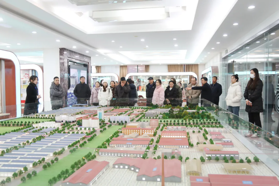 640.webp (11).png 640.webp (11).png