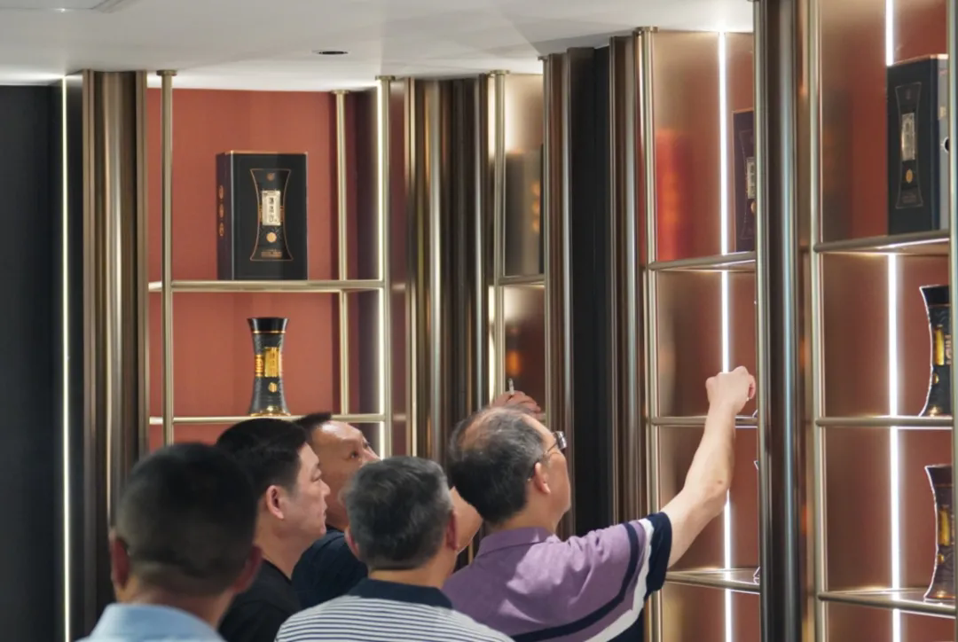 640.webp (5).png 640.webp (5).png